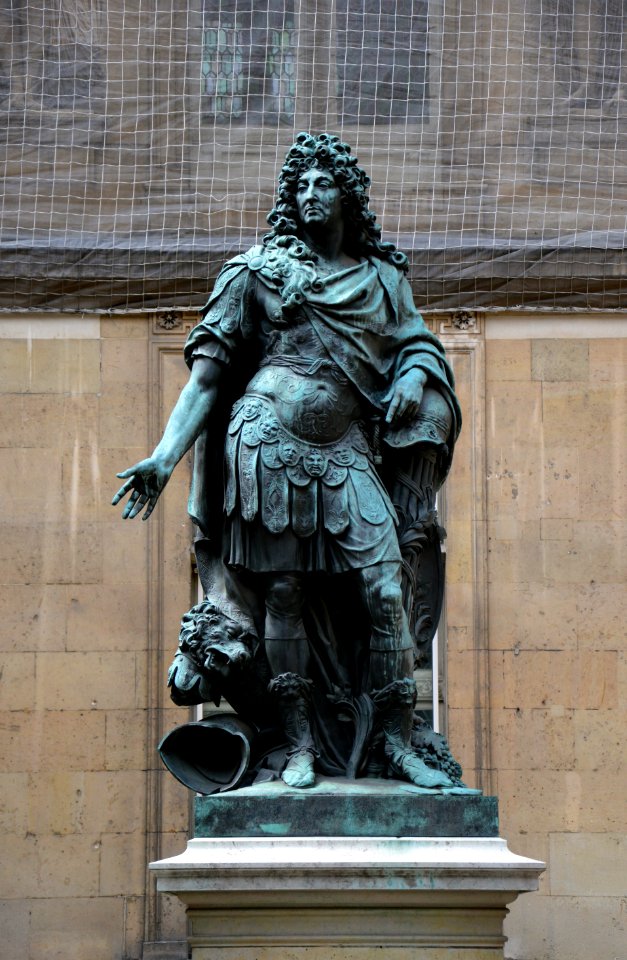 Statue Louis XIV, Hôtel de Carnavalet