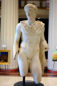 Statue of a Greek God or Hero, Roman, 54-68 AD, marble - Cincinnati Art Museum - DSC03918