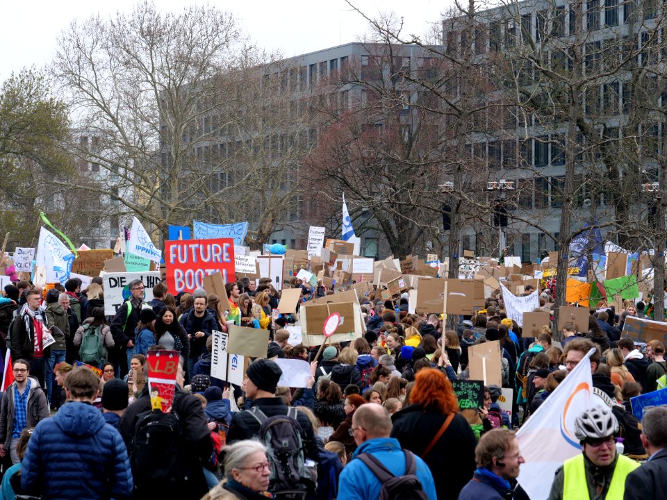 Start of the FridaysForFuture demonstration Berlin 29-03-2019 05