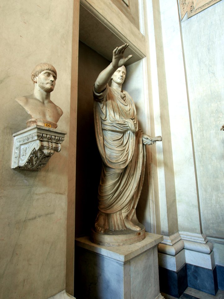 Statue of a male in the Vatican museum