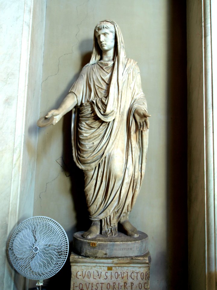 Statue of a male in the Vatican museum, CVOLVSIOVICTOR