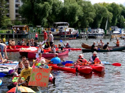 Start of the Coal and Boat demonstration 2019 14