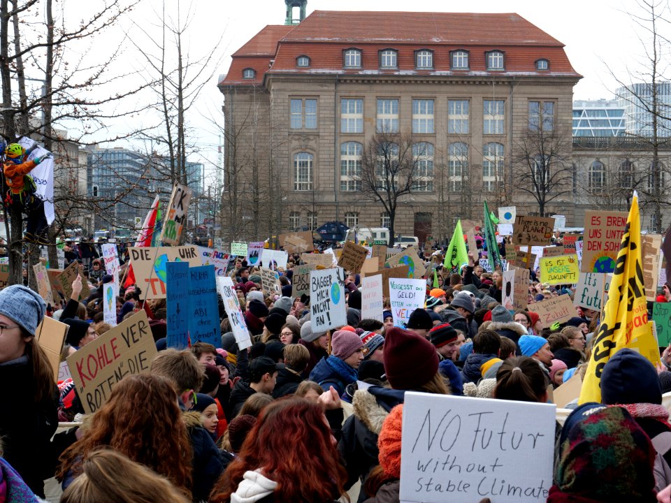 Start of the FridaysForFuture Demonstration 25-01-2019 Berlin 17