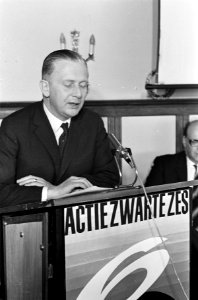 Startsein actie Zwarte Zes van het Verbond voor Veilig Verkeer , minister Y Sch, Bestanddeelnr 916-4353