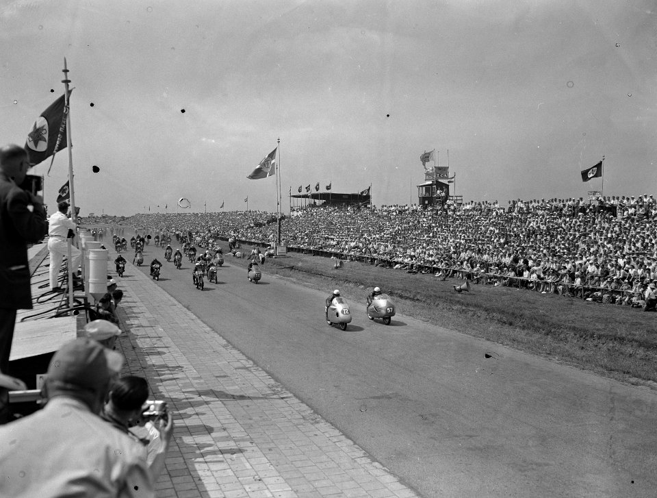 Start 350cc klasse, Bestanddeelnr 907-2362
