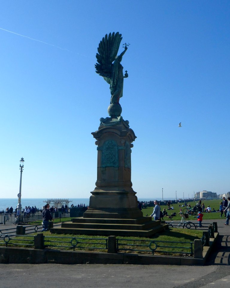 Statue of King Edward VII (Peace Memorial), King's Road, Brighton (NHLE Code 1381644) (March 2014) (1)