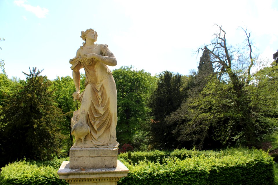 Statue of Juno, Belvoir Castle