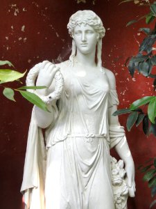 Statue in the Glasshouses of Kaisaniemi Botanical Garden, Helsinki - DSC03669