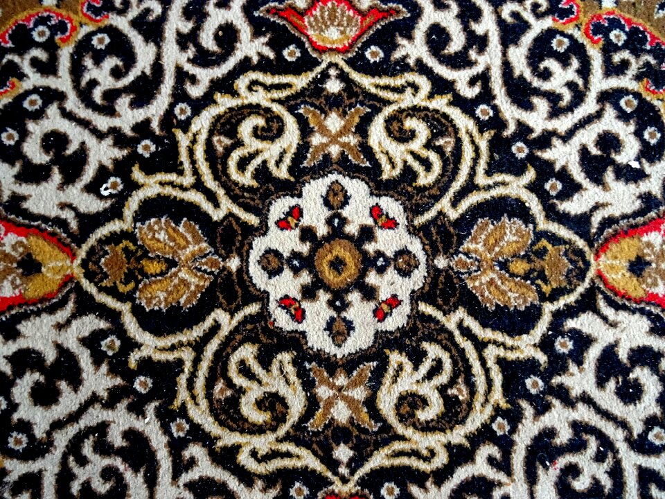 Patern colour black