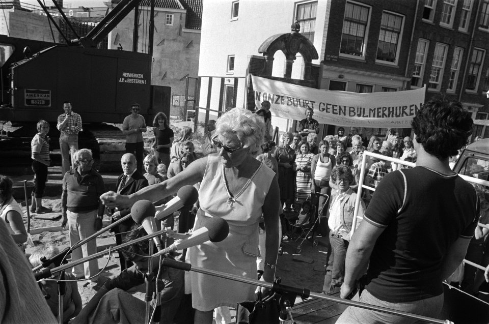 Start nieuwbouw in Amsterdamse Nieuwmarkt-buurt, opdracht Gemeentelijke Voorlich, Bestanddeelnr 928-7440