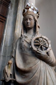 Statue of Saint Catherine Gravenkapel Kortrijk 17052015 1