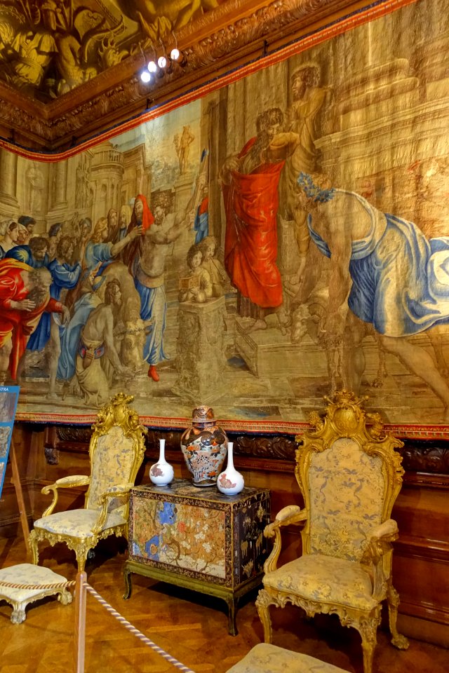 State Drawing Room, with tapestries by Mortlake, London, mid 1630s - Chatsworth House - Derbyshire, England - DSC03178