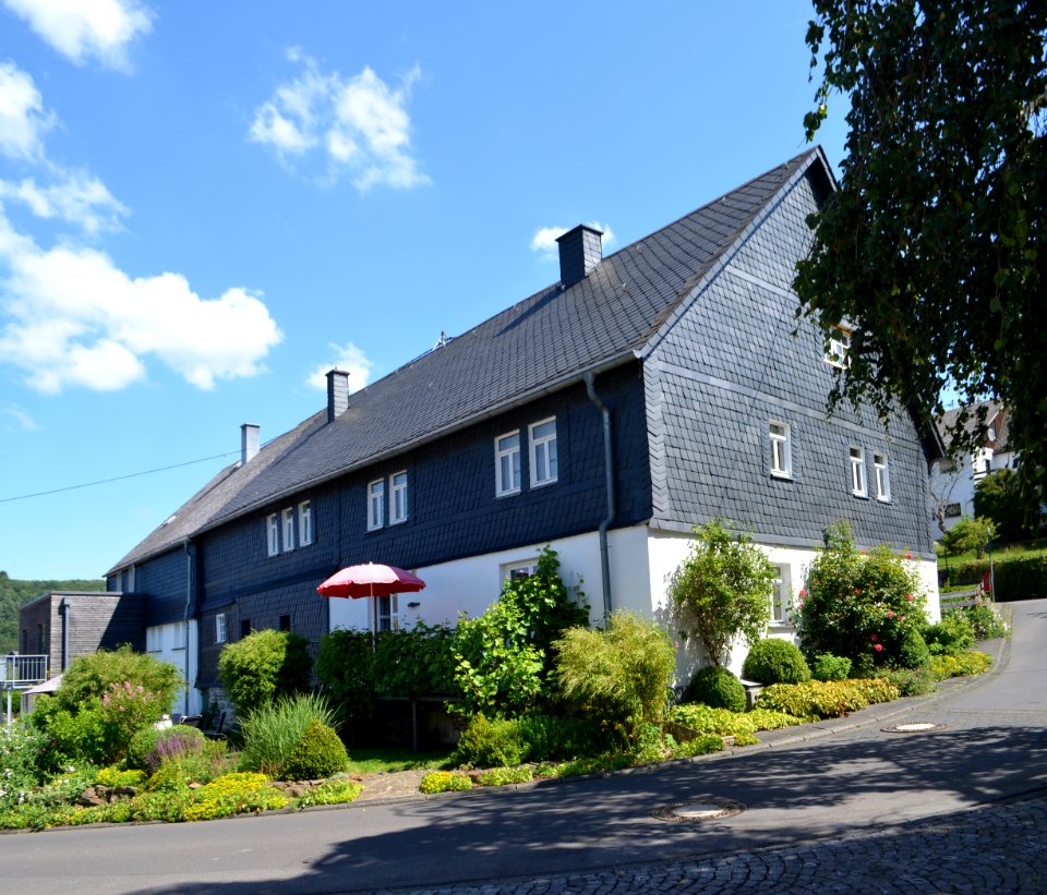 Stangenrod, Ringstraße 3-5 (2)
