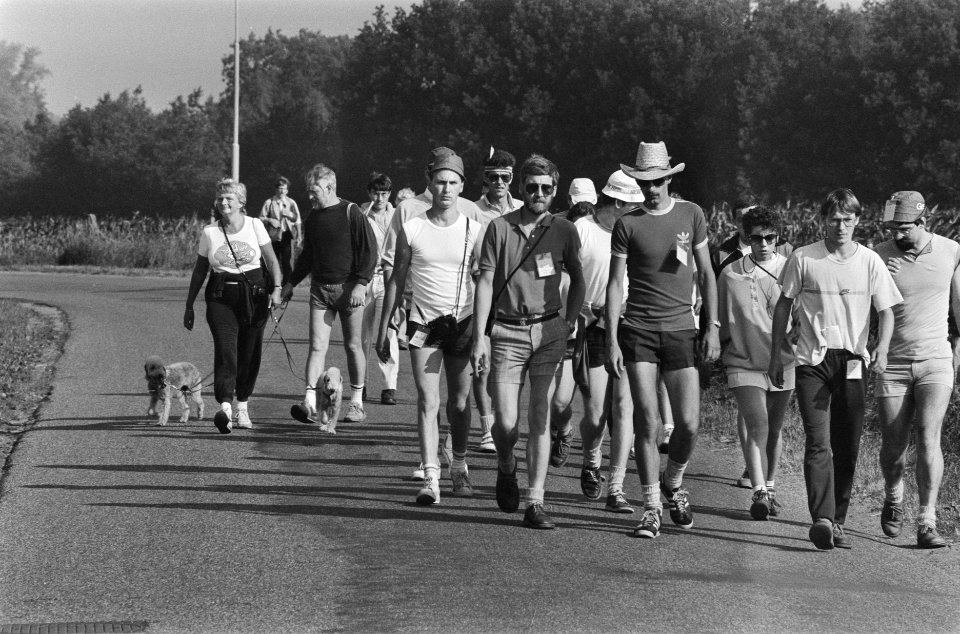 Start wandelvierdaagse van Apeldoorn, Bestanddeelnr 933-7074