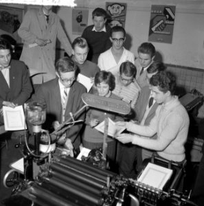 Start van de eerste Rotterdamse jeugdonderneming Libografia, Bestanddeelnr 912-0487