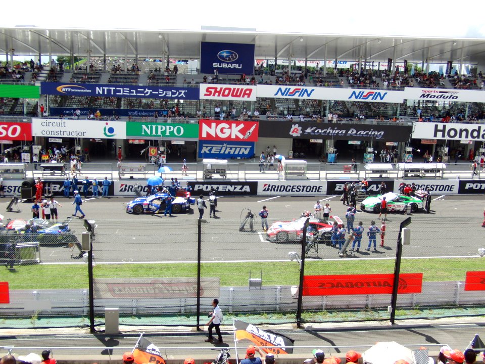 Starting grid at 2012 Pokka 1000km (6)