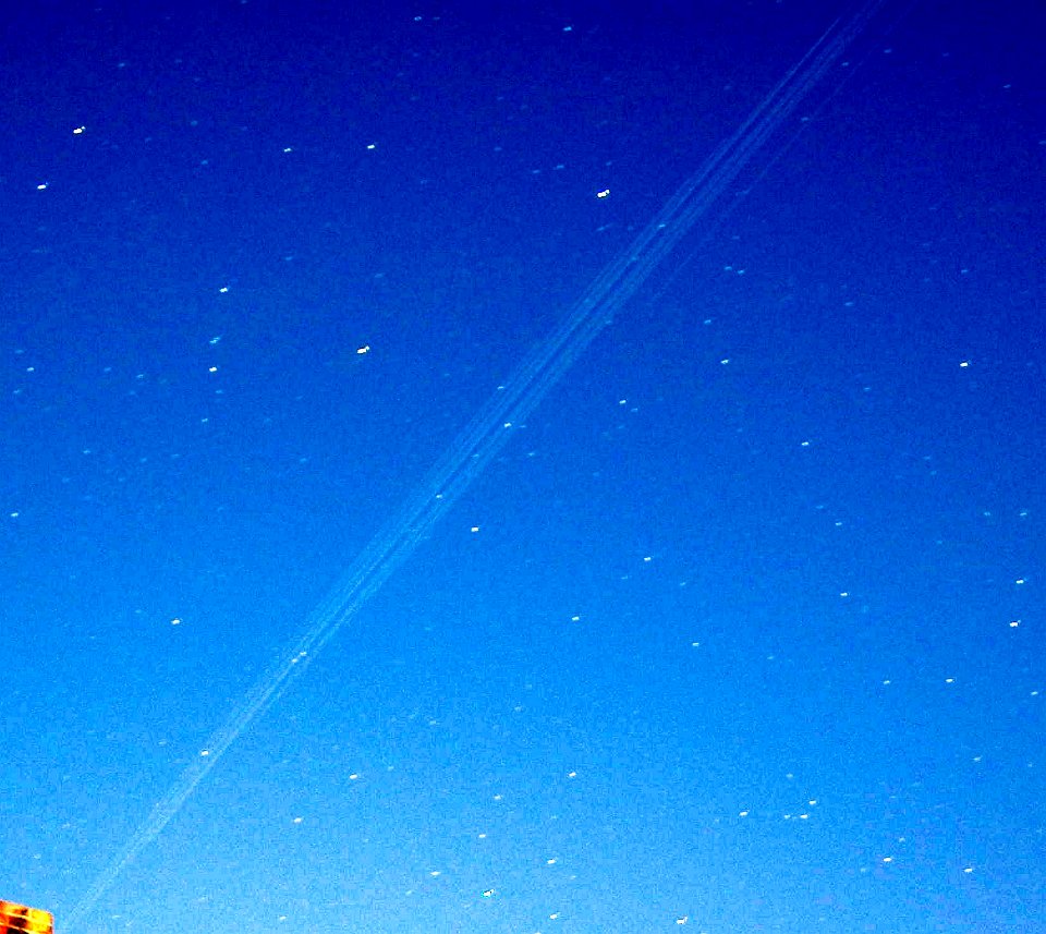 Starlink over M.B Gonnet 05