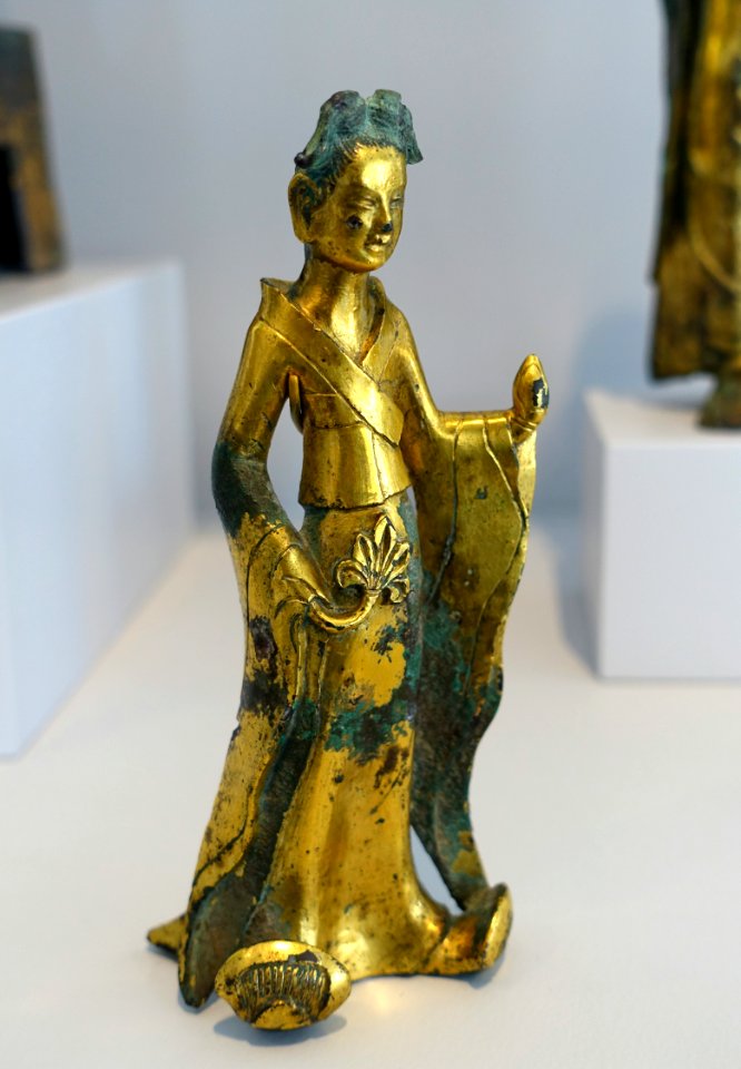 Standing Female Donor Offering a Lotus Blossom, China, Northern Wei dynasty, early 6th century AD, gilt bronze - Arthur M. Sackler Museum, Harvard University - DSC00856
