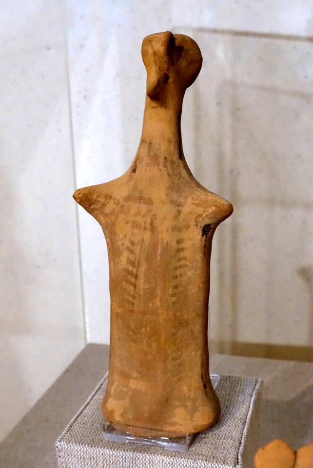 Standing female, 2 of 2, Boetia, Greece, 600-550 BC, terracotta - Spurlock Museum, UIUC - DSC05755