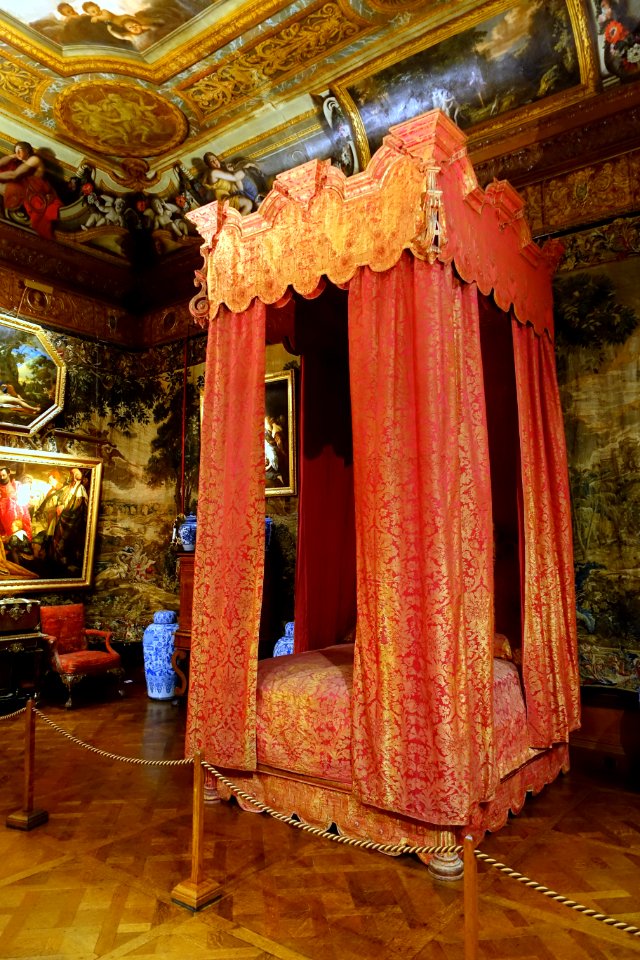 State Bedchamber, Chatsworth House - Derbyshire, England - DSC03216