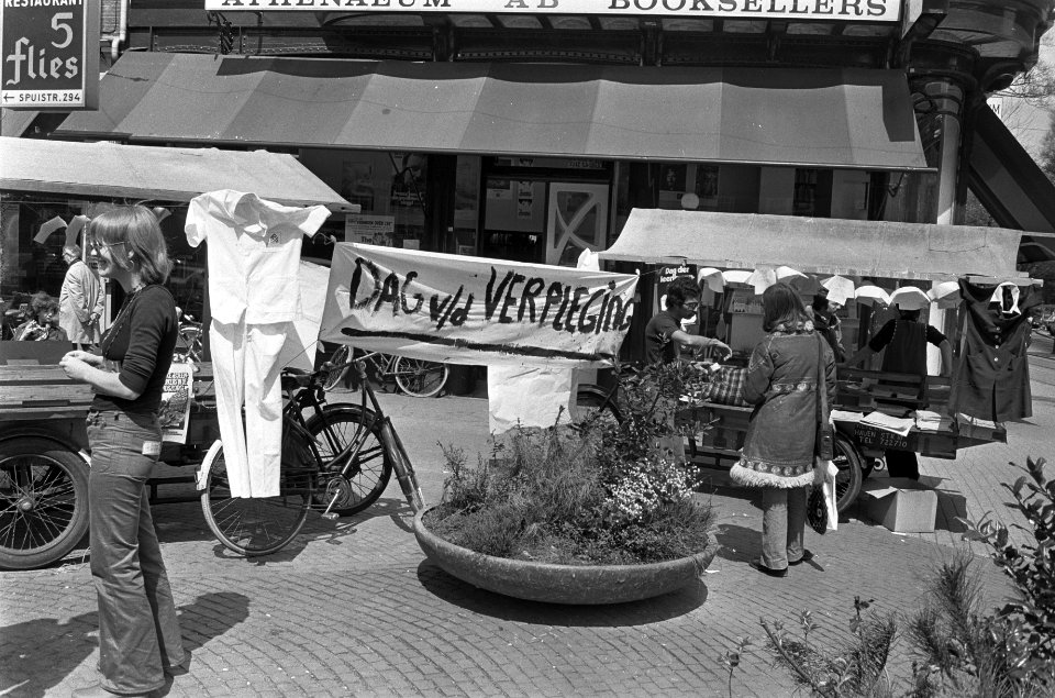 Stands, verpleging, verzorging, voorlichting, Bestanddeelnr 927-9213