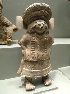 Standing Female Figure with huipil and skirt, 500-800 AD, Nopiloa style, Veracruz, Mexico, earthenware with traces of white slip - Gardiner Museum, Toronto - DSC01142