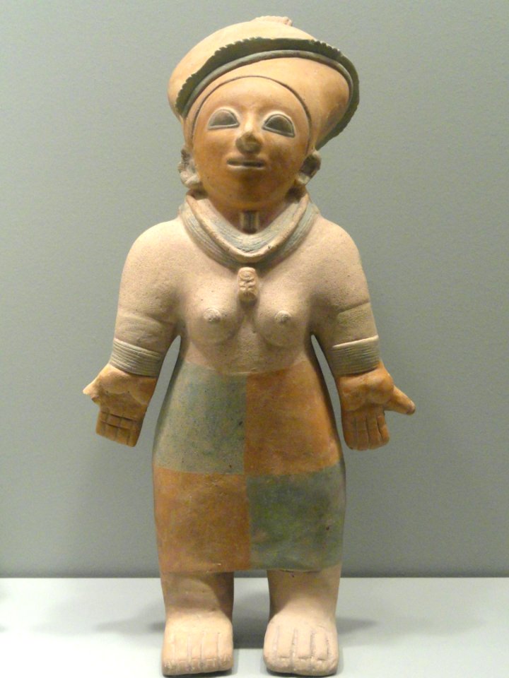 Standing Female Figure, 400 BC - 500 AD, Jama Coaque style, Chone sub-style, Ecuador, earthenware with various pigments - Gardiner Museum, Toronto - DSC01205