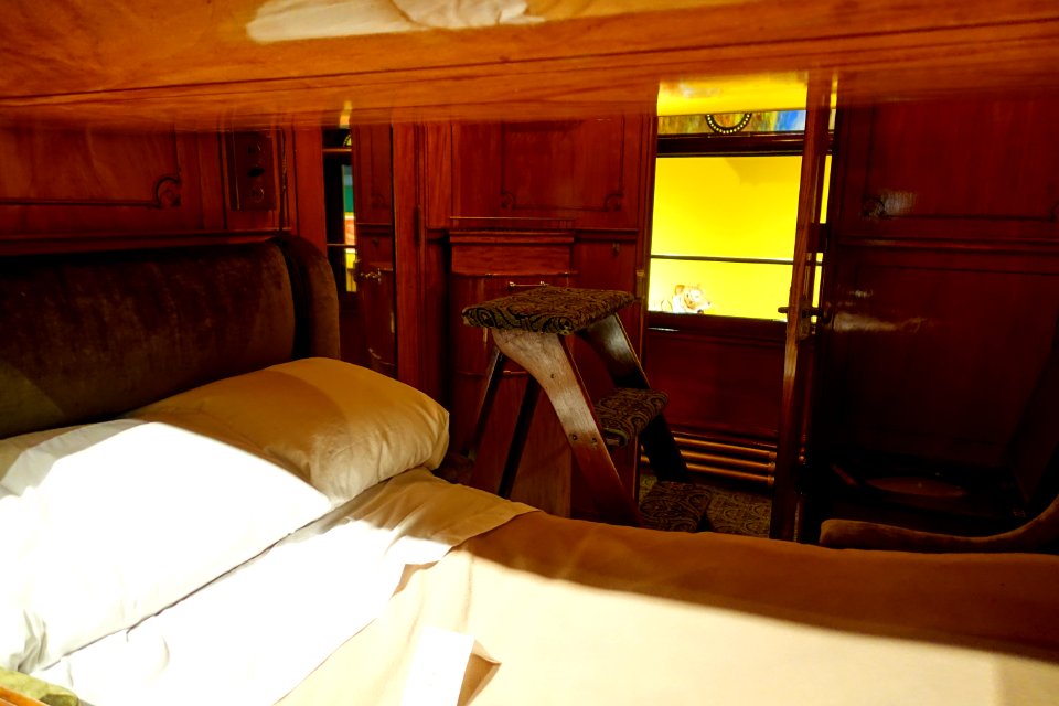 Stateroom B - Wisconsin Railroad Car, Pullman Company, 1905 - Circus Museum - John and Mable Ringling Museum of Art - Sarasota, FL - DSC00430