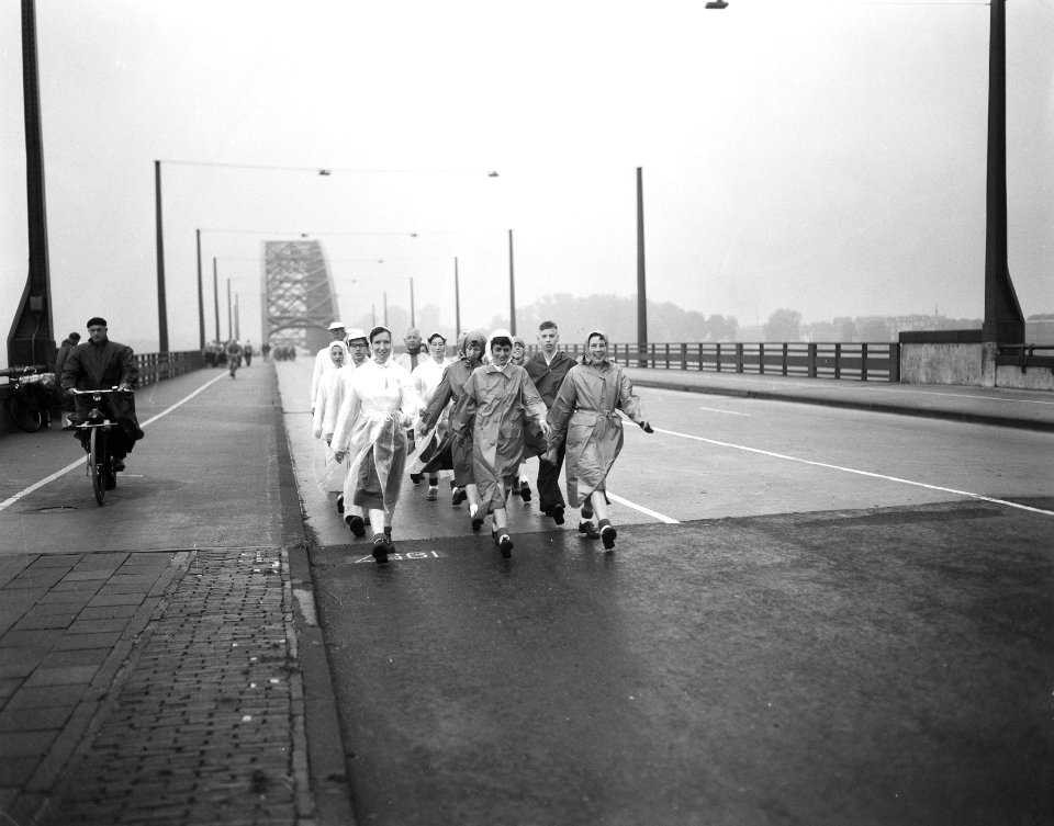 Start vierdaagse in Nijmegen, Bestanddeelnr 908-7968