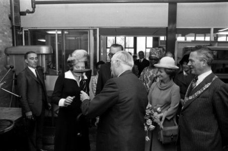 Staatsbezoek uit Senegal, bezoek aan Ver. dr. Schroeder Van de Kolk te Den Haag , Bestanddeelnr 927-5390