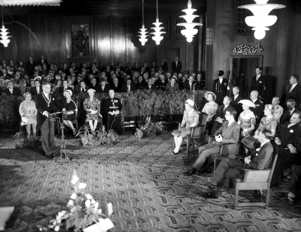 Statiebezoek koning Boudewijn , bezoek stadhuis Amsterdam, Bestanddeelnr 910-5014