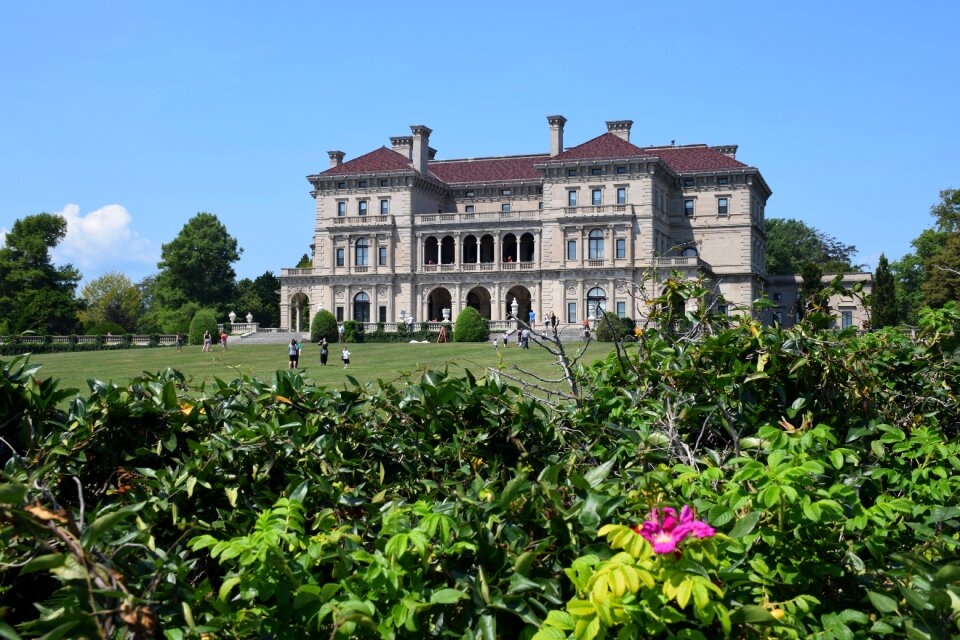 Newport villa garden
