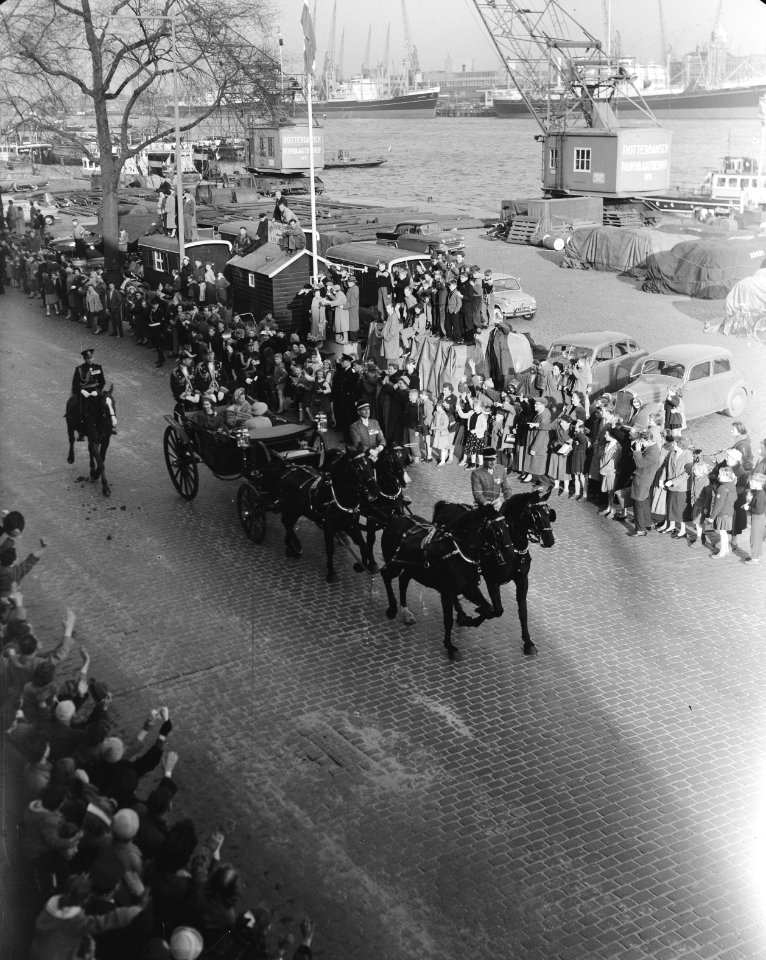 Staatsbezoek van koningin Elizabeth II van Engeland en prins Philip aan Nederla…, Bestanddeelnr 909-4457