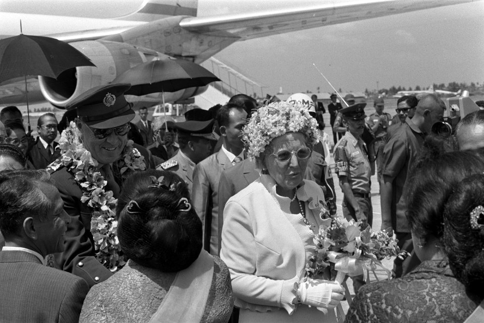 Staatsbezoek van koningin Juliana en prins Bernhard aan Indonesië, Bestanddeelnr 924-8619