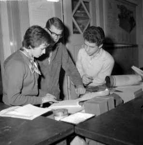 Start van de eerste Rotterdamse jeugdonderneming Libografia, Bestanddeelnr 912-0485