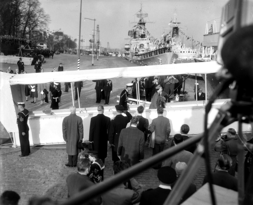 Staatsbezoek van koningin Elizabeth II van Engeland en prins Philip aan Nederla…, Bestanddeelnr 909-4460