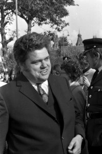Staatssecretaris van CRM Vonhoff bij het feest ter gelegenheid van het bereiken , Bestanddeelnr 925-0646
