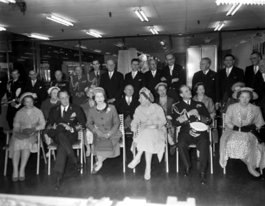 Staatsbezoek van koningin Elizabeth II van Engeland en prins Philip aan Nederla…, Bestanddeelnr 909-4454