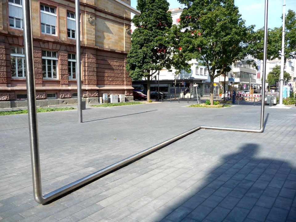 Stahlrohr an der Mannheimer Kunstgalerie 02