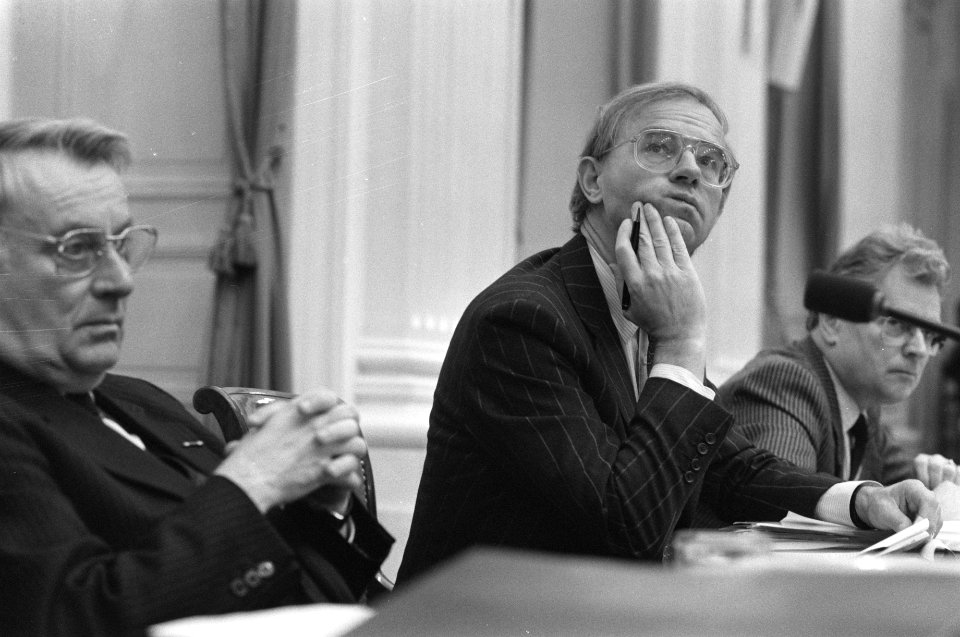 Staatssecretaris van Financiën Koning (l), minister van Financiën Ruding (m) en , Bestanddeelnr 934-3891