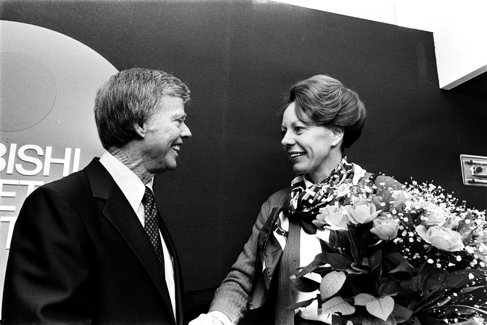 Staatssecretaris Smit Kroes opent MARC beurs in Amsterdam Smit Kroes met dubbel, Bestanddeelnr 930-6947
