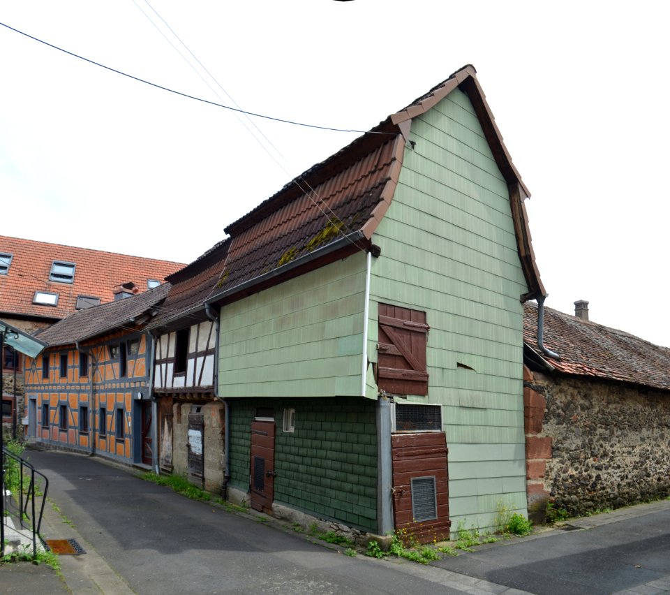 Staden, Hofgasse 16, 18 und 19, rechts
