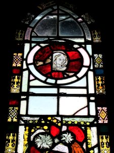 Stained glass, Brightling 02
