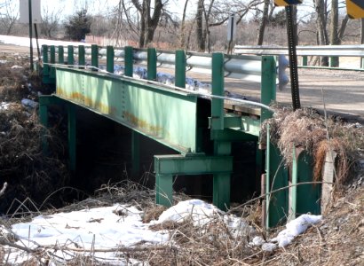 Stagecoach Road bridge W of SW 28th from SE 1