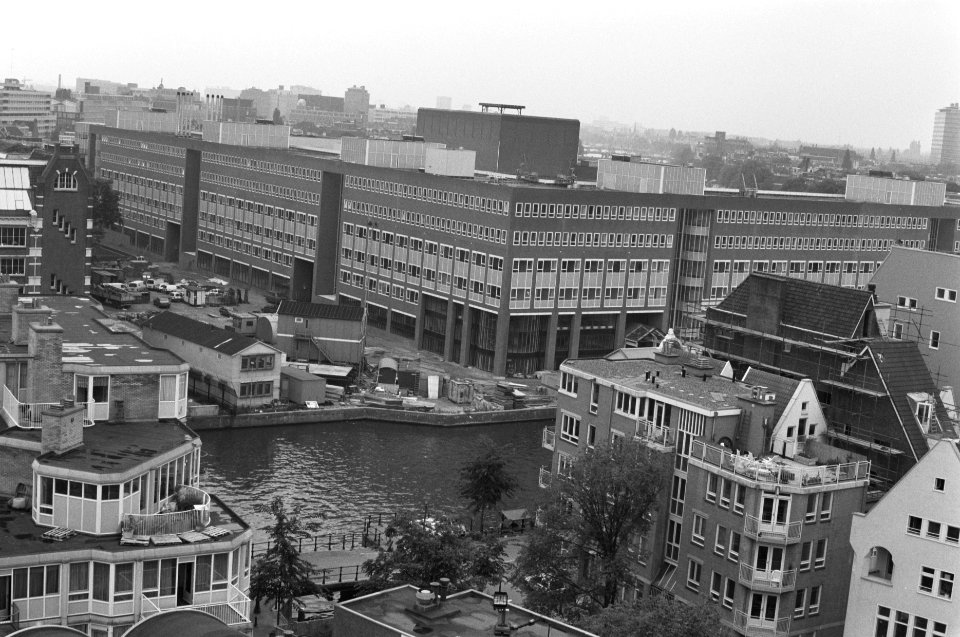 StadhuisMuziektheater (Stopera) gezien vanaf Zuiderkerk, Bestanddeelnr 934-2667