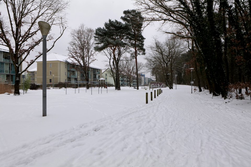 Stadtpark Konradsberg Hennigsdorf with snow 2021-02-09 07