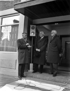Staatssecretaris Roolvink opent Ivio-gebouw in Amsterdam, Bestanddeelnr 913-2064