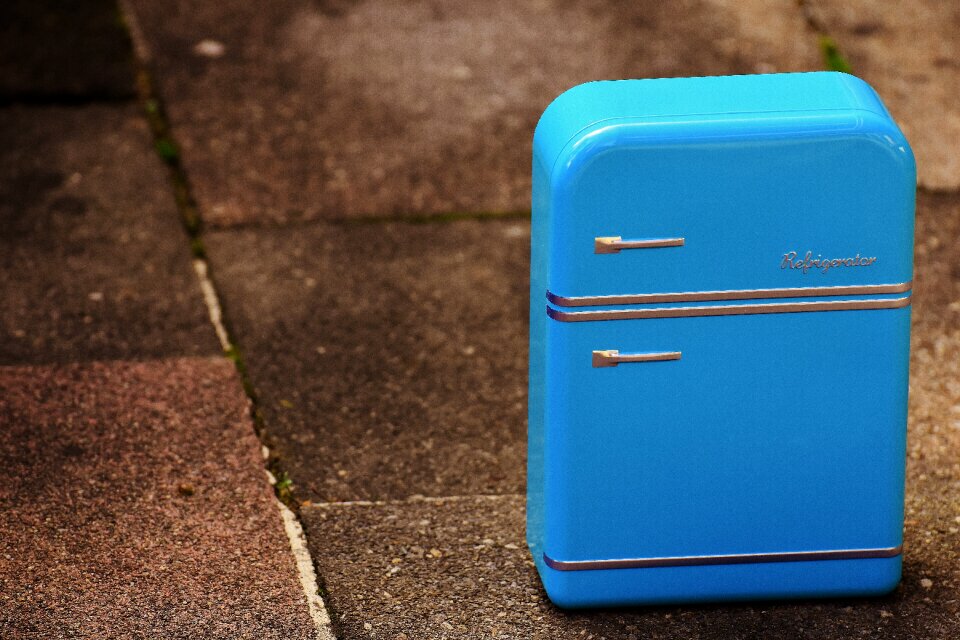 Blue storage tin can