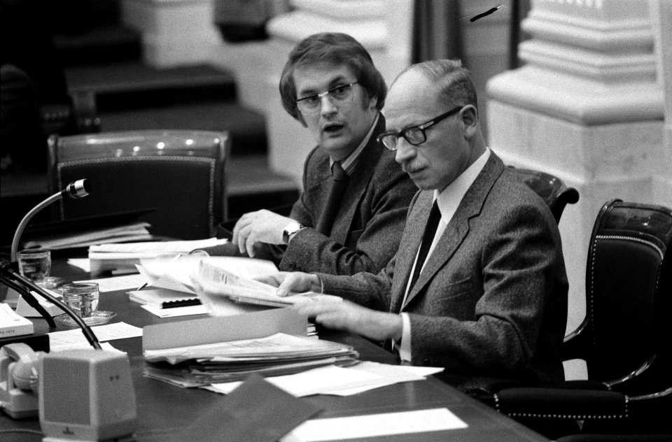 Staatssecretaris Meijer (links) en minister Van Doorn, Bestanddeelnr 926-9973
