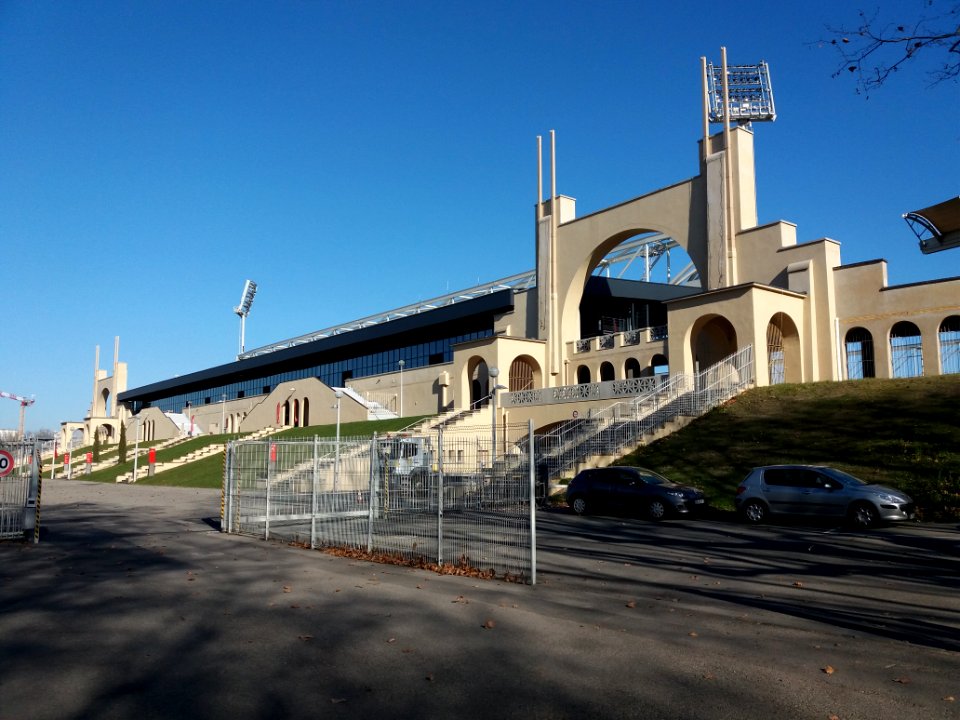 Stade de Gerland - Entrées principales, depuis le sud 2